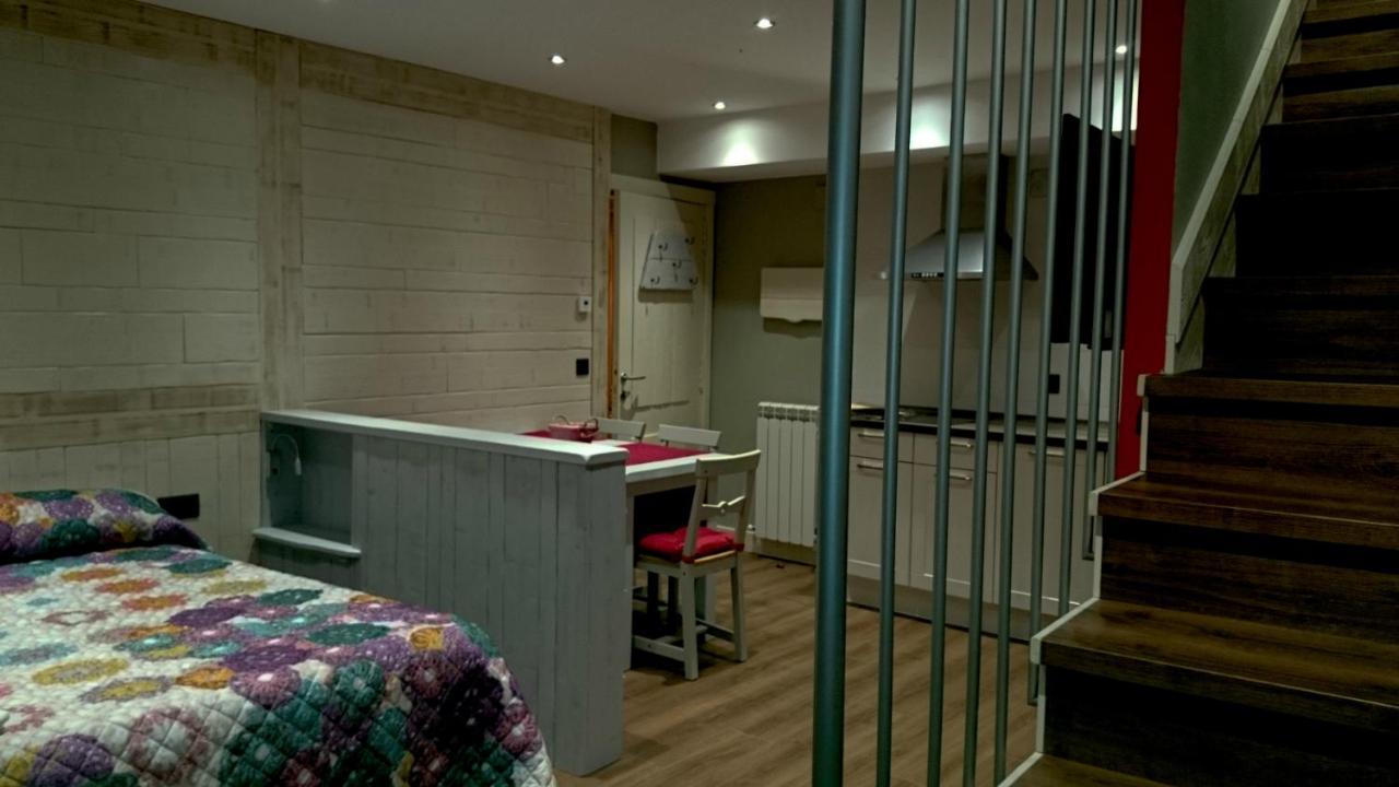 Apartamentos El Rincon De Andrea II Biescas  Esterno foto