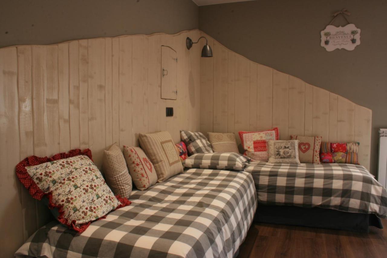 Apartamentos El Rincon De Andrea II Biescas  Esterno foto