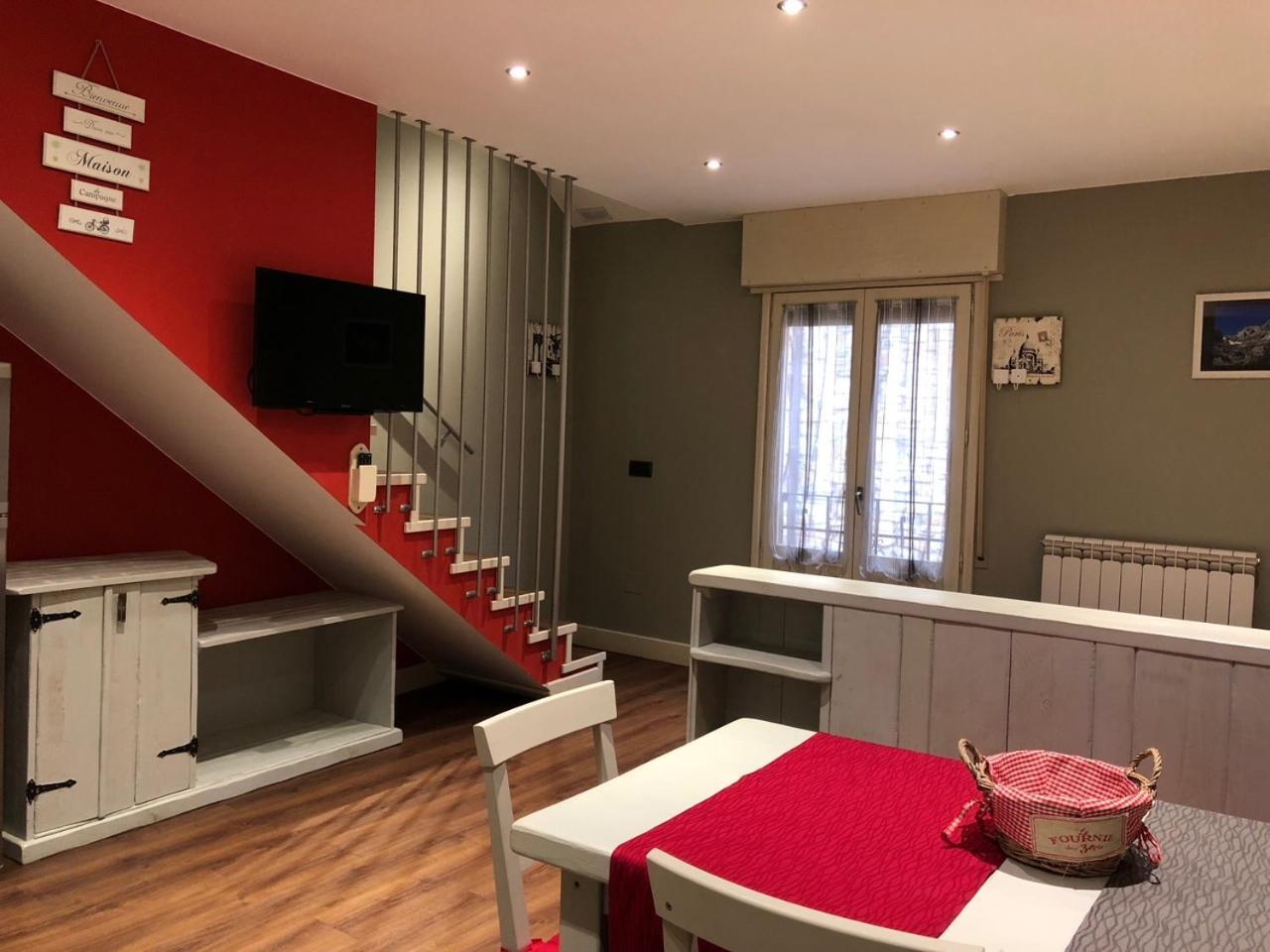 Apartamentos El Rincon De Andrea II Biescas  Esterno foto