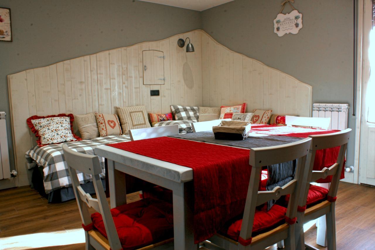 Apartamentos El Rincon De Andrea II Biescas  Esterno foto