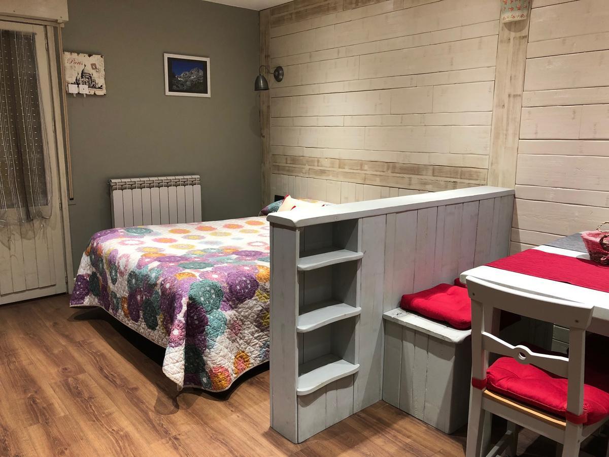 Apartamentos El Rincon De Andrea II Biescas  Esterno foto