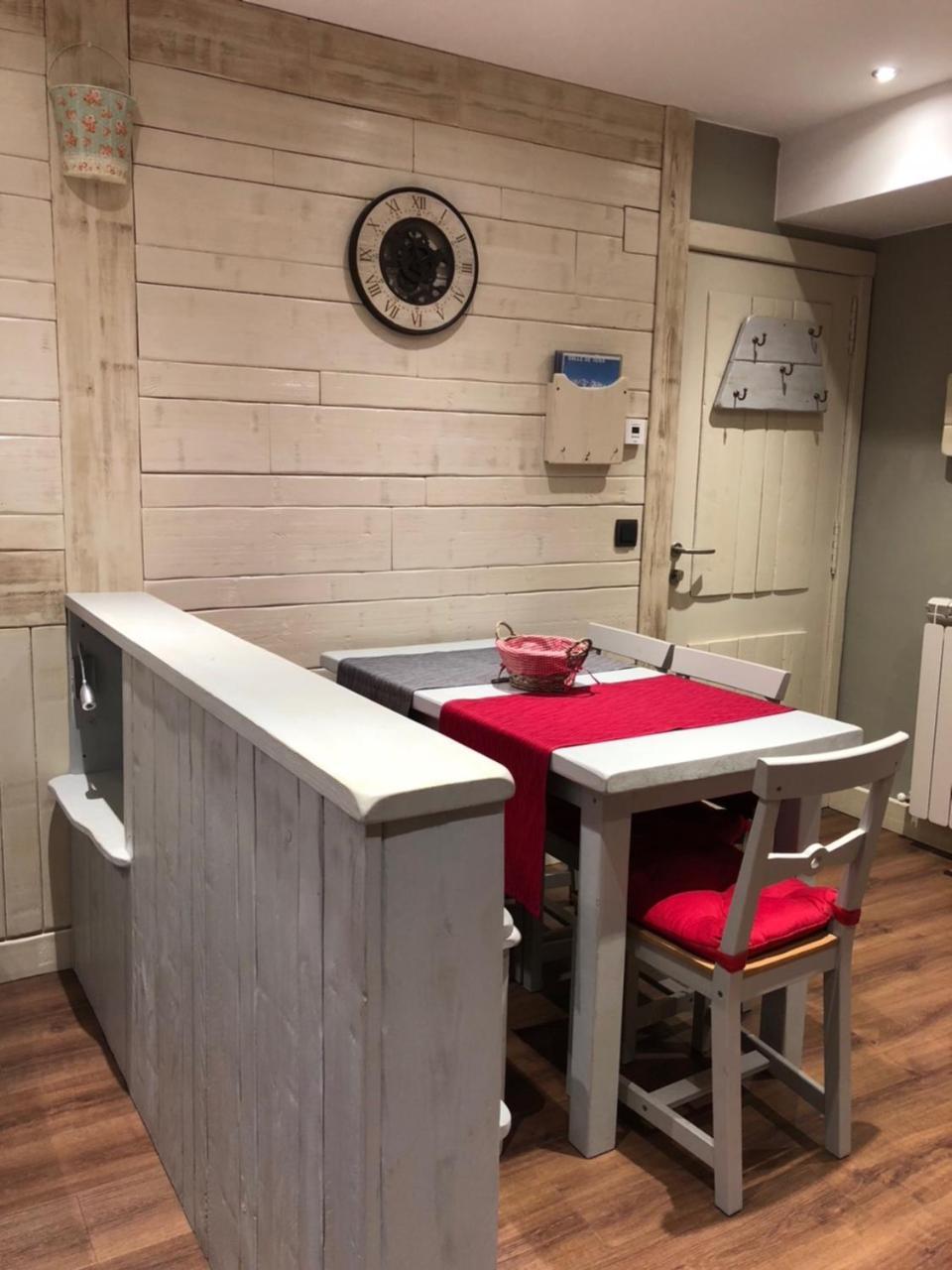 Apartamentos El Rincon De Andrea II Biescas  Esterno foto