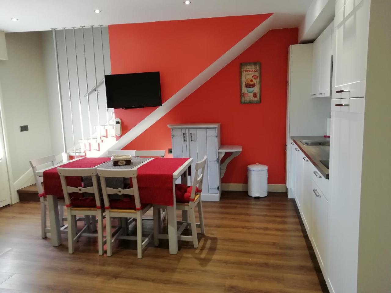 Apartamentos El Rincon De Andrea II Biescas  Esterno foto